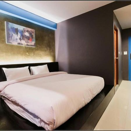 Coconut Hotel Hua Hin Exterior photo