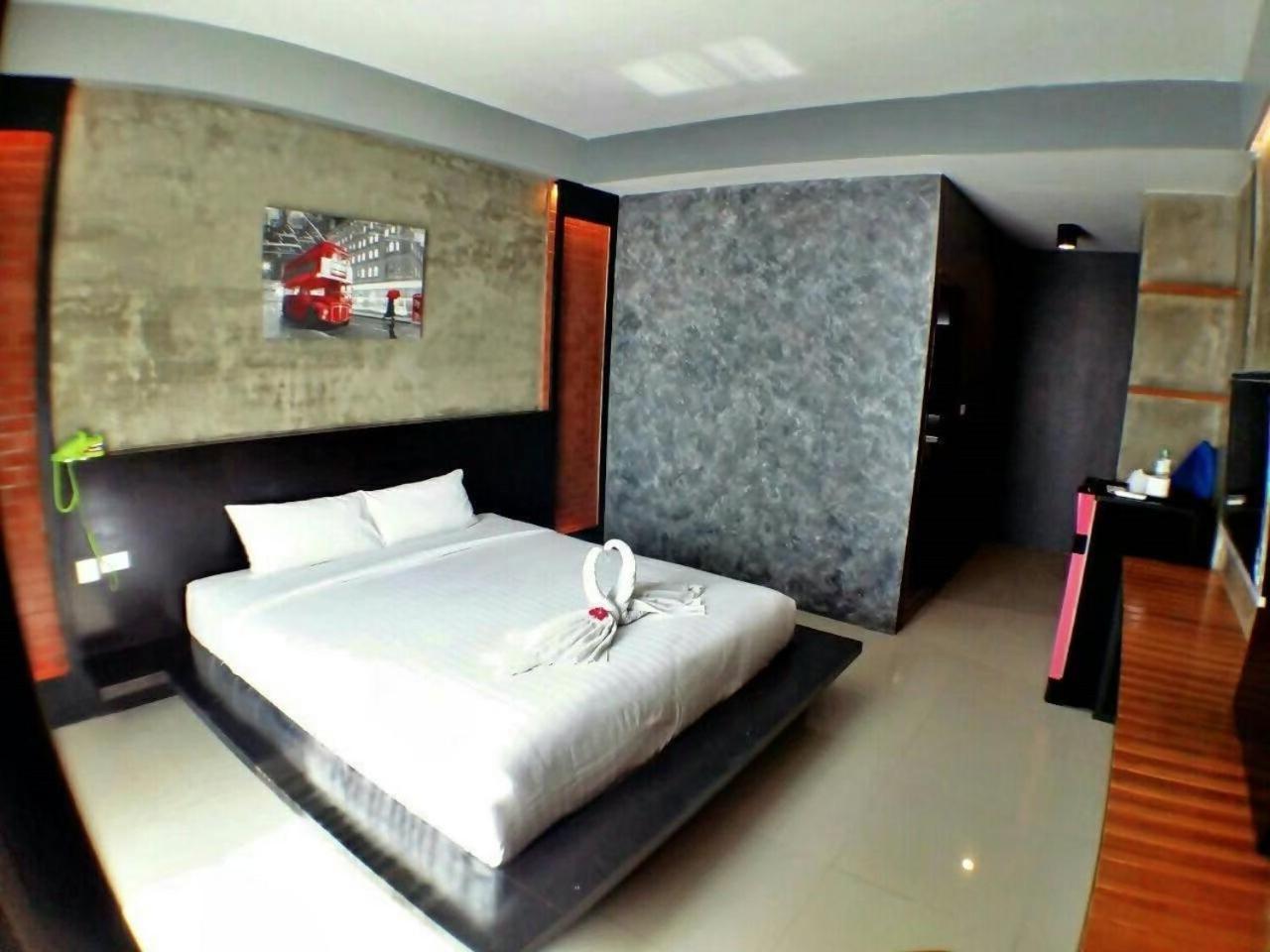 Coconut Hotel Hua Hin Room photo