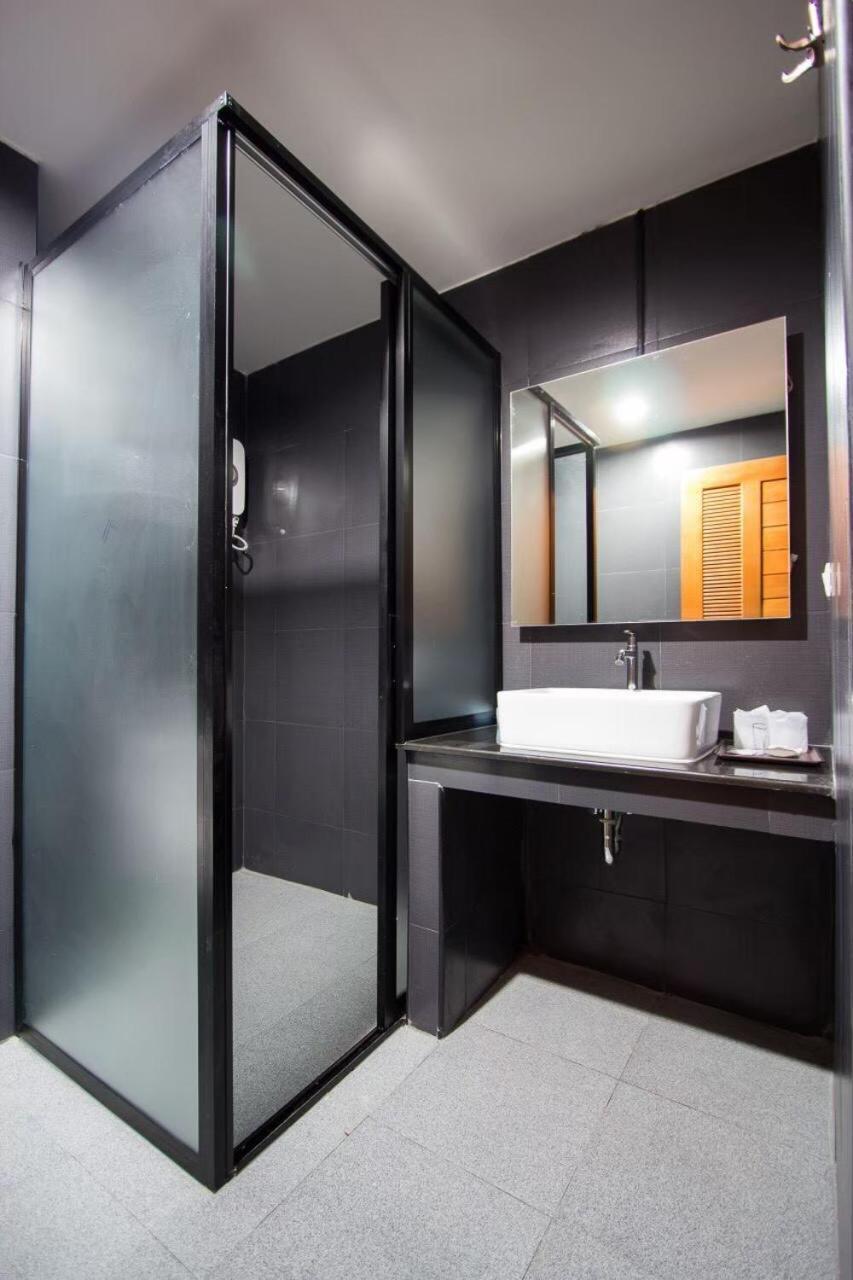 Coconut Hotel Hua Hin Room photo