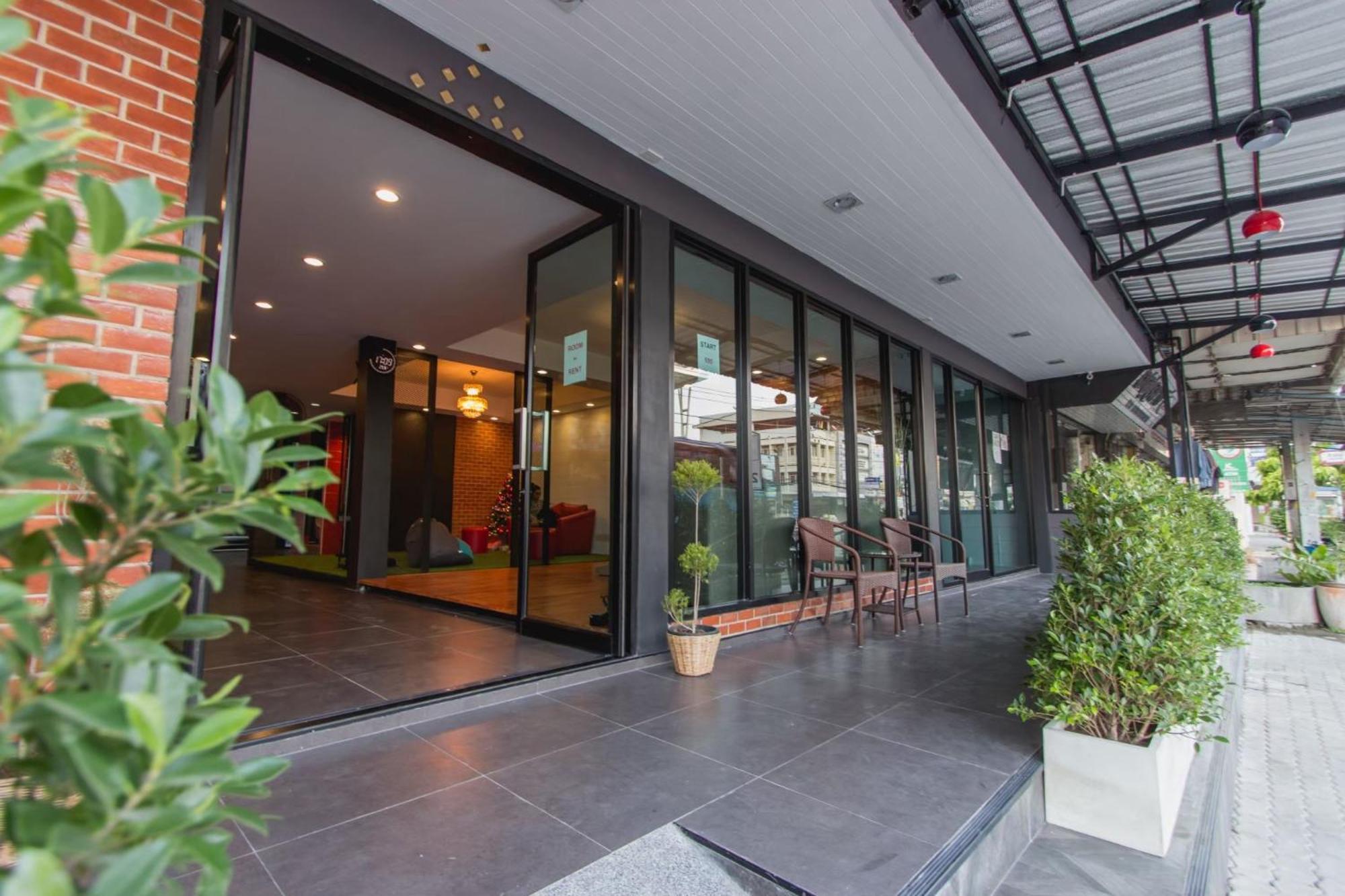 Coconut Hotel Hua Hin Exterior photo