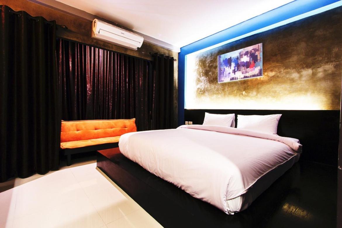 Coconut Hotel Hua Hin Exterior photo