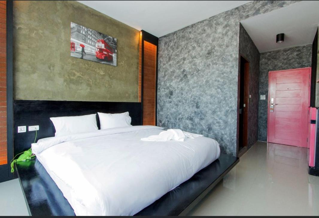 Coconut Hotel Hua Hin Exterior photo